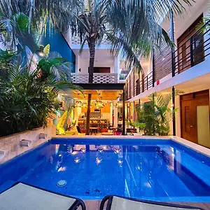 hotel-latino.allrivieramayahotels.com/